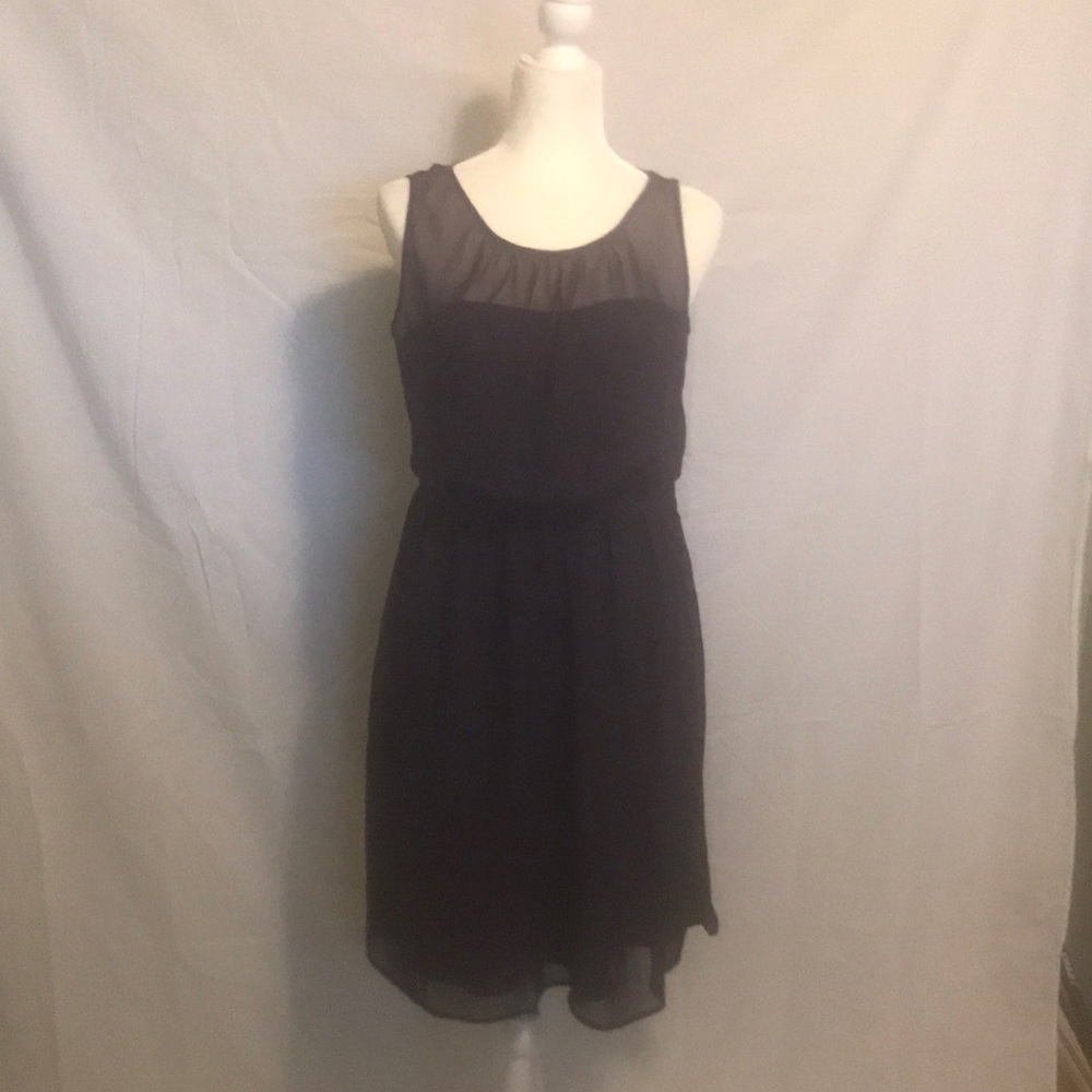 Purple sleeveless formal dress